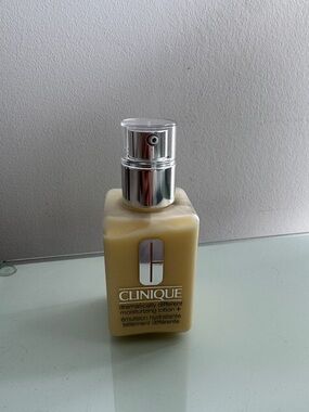 Clinique Dramatically Different Moisturizing Lotion+